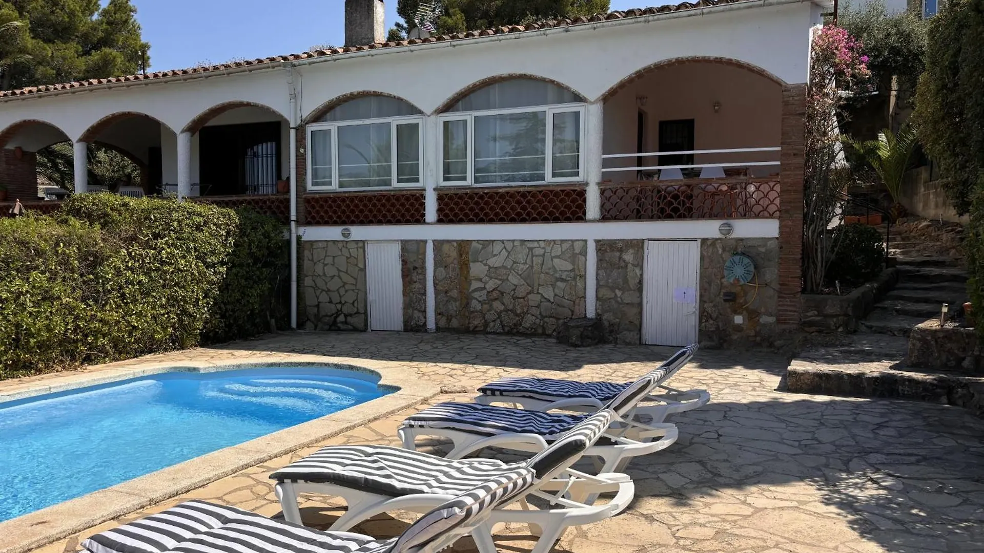 Villa Casa Con Vistas Y Piscina En Masos De Pals Ferienhaus